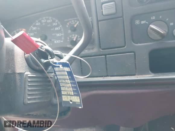1996 GMC Sierra 1500 with VIN 2GTEC19W6T1541556, listed as a IAAI auction lot 42293418 with 232,983 mi miles and . Bid and sale history available at DreamBid. Image 11.