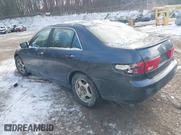 2005 Honda Accord with VIN JHMCN36445C009346, listed as a IAAI auction lot 41180811 with 222,990 mi miles and . Bid and sale history available at DreamBid. Image 3.