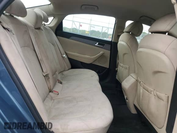 2015 Hyundai Sonata SE z VIN 5NPE24AF9FH185865, wystawiony jako Copart lot #67536415 z przebiegiem 216 693 mil mil oraz Czysty tytuł • Clean title. Historia ofert i sprzedaży dostępna na DreamBid. Obrazek 10.