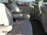 2010 Toyota Sienna XLE z VIN 5TDDK4CC2AS031404, wystawiony jako Copart lot #86620735 z przebiegiem 228 754 mil mil oraz Szkoda całkowita • Salvage title. Historia ofert i sprzedaży dostępna na DreamBid. Obrazek 11.