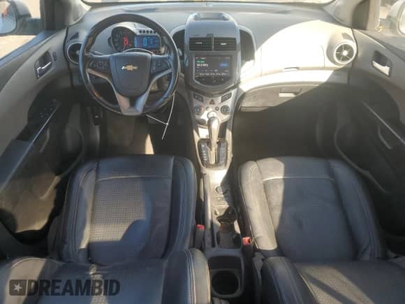2016 Chevrolet Sonic LTZ z VIN 1G1JE5SB7G4155450, wystawiony jako Copart lot #90510765 z przebiegiem 165 227 mil mil oraz Czysty tytuł • Clean title. Historia ofert i sprzedaży dostępna na DreamBid. Obrazek 8.