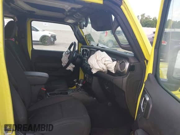 2022 Jeep Wrangler Unlimited Sahara with VIN 1C4HJXEN7NW253852, listed as a IAAI auction lot 42984846 with 33,161 mi miles and . Bid and sale history available at DreamBid. Image 5.