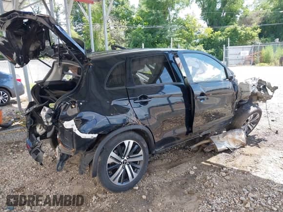 2021 Mitsubishi Outlander ES z VIN JA4APUAU5MU001887, wystawiony jako IAAI lot #39914705 z przebiegiem Nie podano mil oraz . Historia ofert i sprzedaży dostępna na DreamBid. Obrazek 4.