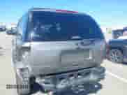 2007 Chevrolet TrailBlazer LT z VIN 1GNDS13S872111416, wystawiony jako IAAI lot #41823518 z przebiegiem 143 628 mil mil oraz . Historia ofert i sprzedaży dostępna na DreamBid. Obrazek 6.