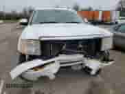 2010 GMC Sierra 1500 Denali z VIN 3GTRKXE20AG265339, wystawiony jako Copart lot #79364264 z przebiegiem 328 942 mil mil oraz Szkoda całkowita • Salvage title. Historia ofert i sprzedaży dostępna na DreamBid. Obrazek 5.
