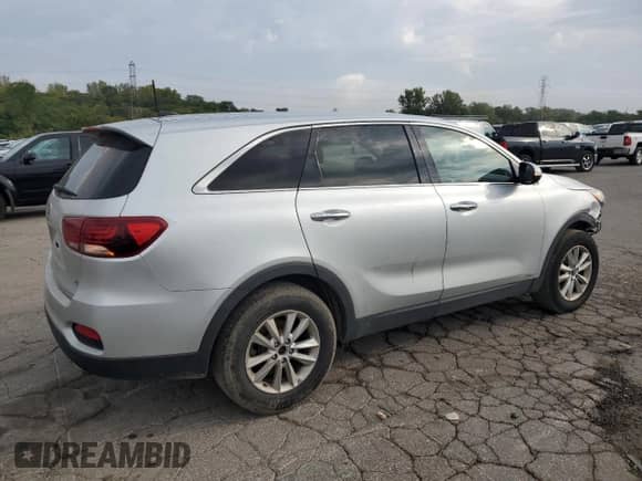 2019 Kia Sorento LX with VIN 5XYPGDA53KG561074, listed as a Copart auction lot 81677295 with 131,715 mi miles and Clean title. Bid and sale history available at DreamBid. Image 3.