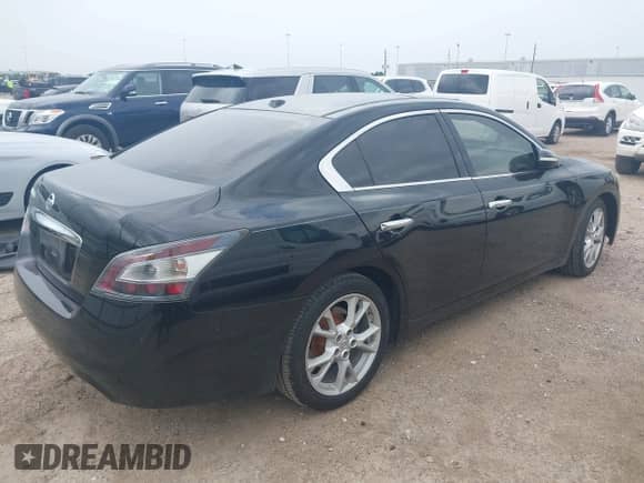 2014 Nissan Maxima S z VIN 1N4AA5AP6EC493379, wystawiony jako IAAI lot #42399965 z przebiegiem 161 147 mil mil oraz . Historia ofert i sprzedaży dostępna na DreamBid. Obrazek 4.