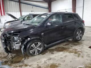 2023 Mitsubishi Outlander ES z VIN JA4ARUAU3PU010036, wystawiony jako Copart lot #84211215 z przebiegiem 28 230 mil mil oraz Szkoda całkowita • Salvage title. Historia ofert i sprzedaży dostępna na DreamBid. Obrazek 1.
