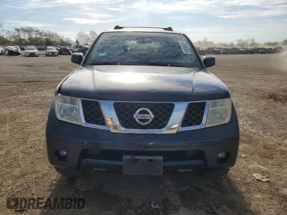 2006 Nissan Pathfinder LE z VIN 5N1AR18WX6C629907, wystawiony jako Copart lot #84560345 z przebiegiem 180 586 mil mil oraz Szkoda całkowita • Salvage title. Historia ofert i sprzedaży dostępna na DreamBid. Obrazek 5.