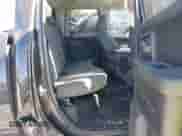 2019 Ram 1500 Express z VIN 1C6RR7FG0KS519395, wystawiony jako IAAI lot #43351068 z przebiegiem 115 757 mil mil oraz . Historia ofert i sprzedaży dostępna na DreamBid. Obrazek 8.