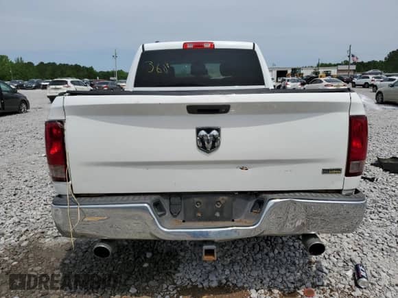 2015 Ram 1500 Tradesman z VIN 1C6RR6FG1FS514173, wystawiony jako Copart lot #52354385 z przebiegiem 304 361 mil mil oraz Szkoda całkowita • Salvage title. Historia ofert i sprzedaży dostępna na DreamBid. Obrazek 6.