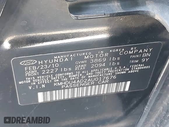 2010 Hyundai Elantra GLS z VIN KMHDU4AD2AU017676, wystawiony jako IAAI lot #42978408 z przebiegiem 192 613 mil mil oraz . Historia ofert i sprzedaży dostępna na DreamBid. Obrazek 9.