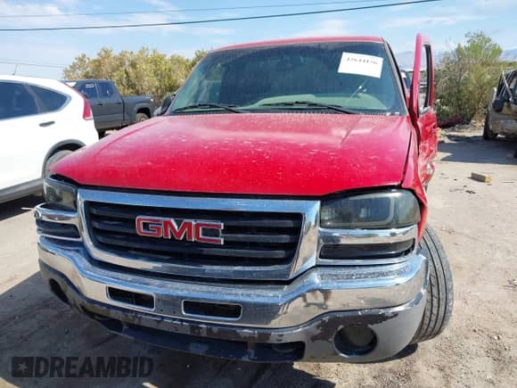 2005 GMC Sierra 1500 Work Truck z VIN 1GTEC14XX5Z187194, wystawiony jako IAAI lot #42644156 z przebiegiem 213 308 mil mil oraz . Historia ofert i sprzedaży dostępna na DreamBid. Obrazek 11.