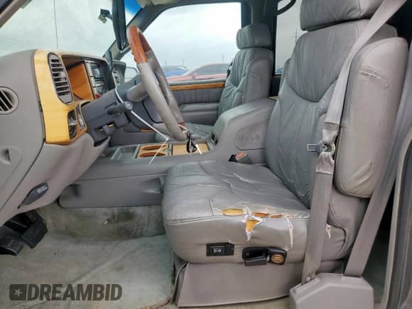 1999 Chevrolet Suburban с VIN 1GBEC16R0XJ434453, выставлен на аукционе Copart как лот 54711725 с пробегом 179 597 миль миль и Чистый • Clean title. История ставок и продаж доступна на DreamBid. Изображение 7.