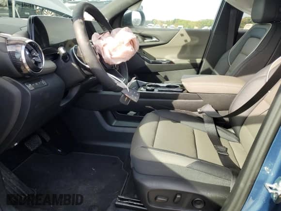 2026 Chevrolet Equinox AWD LT z VIN 3GNAXPEG6TL170215, wystawiony jako Copart lot #86158945 z przebiegiem 2 566 mil mil oraz Szkoda całkowita • Salvage title. Historia ofert i sprzedaży dostępna na DreamBid. Obrazek 7.