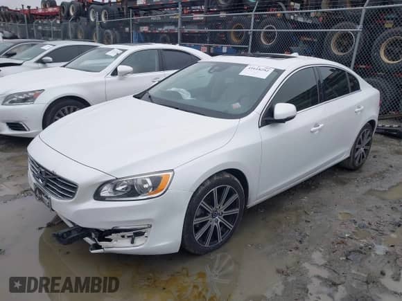 2017 Volvo S60 Inscription с VIN LYV402HKXHB148240, выставлен на аукционе IAAI как лот 41618292 с пробегом 77 870 миль миль и . История ставок и продаж доступна на DreamBid. Изображение 17.