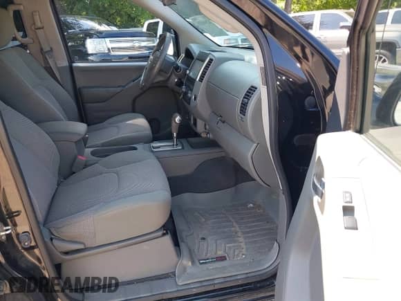 2019 Nissan Frontier SV z VIN 1N6DD0EV3KN798118, wystawiony jako IAAI lot #42810355 z przebiegiem 50 342 mil mil oraz . Historia ofert i sprzedaży dostępna na DreamBid. Obrazek 5.