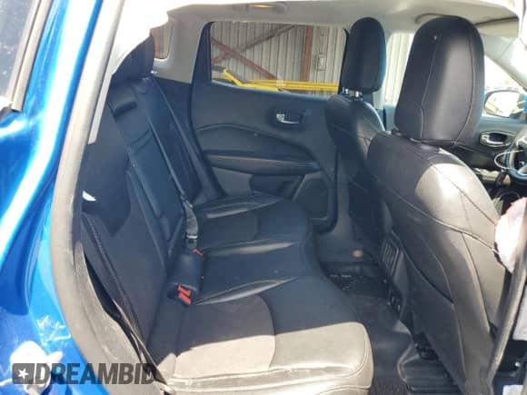 2019 Jeep Compass Latitude с VIN 3C4NJDBB0KT723507, выставлен на аукционе Copart как лот 63998115 с пробегом 76 648 миль миль и Списание • Salvage title. История ставок и продаж доступна на DreamBid. Изображение 10.