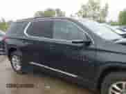 2019 Chevrolet Traverse LT Cloth z VIN 1GNEVGKW1KJ236386, wystawiony jako IAAI lot #42307729 z przebiegiem 127 675 mil mil oraz . Historia ofert i sprzedaży dostępna na DreamBid. Obrazek 13.