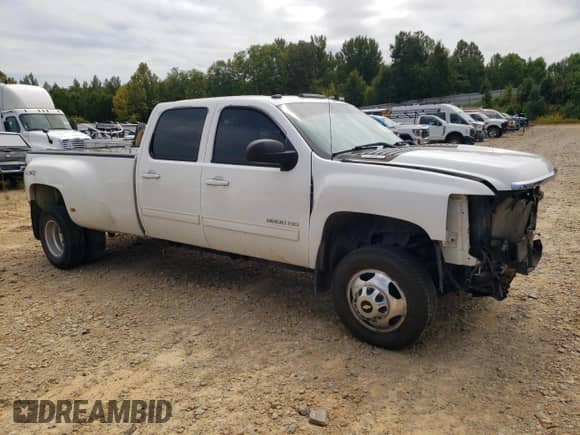 2012 Chevrolet Silverado 3500HD LTZ с VIN 1GC4K1C82CF203427, выставлен на аукционе Copart как лот 71488365 с пробегом 251 711 миль миль и Списание • Salvage title. История ставок и продаж доступна на DreamBid. Изображение 4.