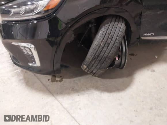 2019 Kia Sorento SX Limited с VIN 5XYPKDA52KG462194, выставлен на аукционе IAAI как лот 41718851 с пробегом 54 102 миль миль и . История ставок и продаж доступна на DreamBid. Изображение 6.