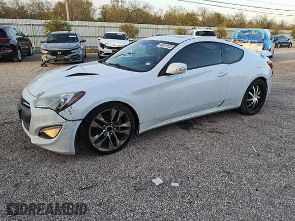 2015 Hyundai Genesis Coupe Ultimate с VIN KMHHU6KJ7FU123386, выставлен на аукционе Copart как лот 81585484 с пробегом 156 208 миль миль и Чистый • Clean title. История ставок и продаж доступна на DreamBid. Изображение 1.