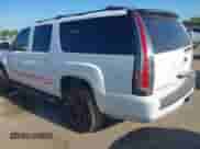 2010 Chevrolet Suburban LT z VIN 1GNUCJE04AR145330, wystawiony jako IAAI lot #42579675 z przebiegiem 185 242 mil mil oraz . Historia ofert i sprzedaży dostępna na DreamBid. Obrazek 3.