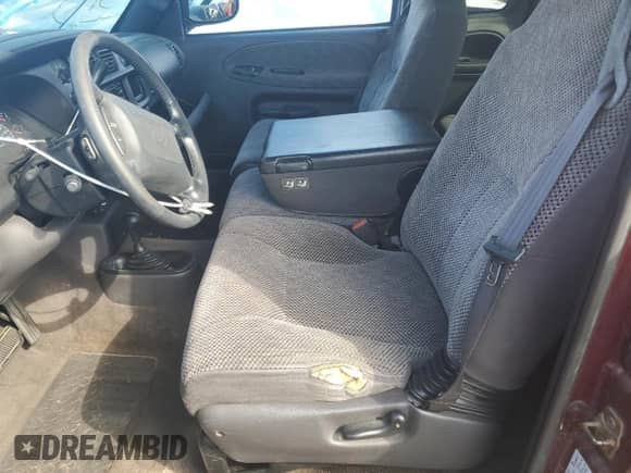 2001 Dodge 1500 с VIN 3B7HF13Z11M260536, выставлен на аукционе Copart как лот 72210054 с пробегом 210 928 миль миль и Списание • Salvage title. История ставок и продаж доступна на DreamBid. Изображение 7.