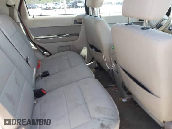 2011 Ford Escape XLT с VIN 1FMCU9D79BKB50978, выставлен на аукционе IAAI как лот 42065969 с пробегом 156 619 миль миль и . История ставок и продаж доступна на DreamBid. Изображение 8.