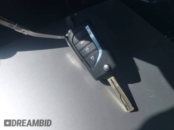 2023 Toyota Camry SE z VIN 4T1G11AK8PU812839, wystawiony jako IAAI lot #43408871 z przebiegiem 24 277 mil mil oraz . Historia ofert i sprzedaży dostępna na DreamBid. Obrazek 11.