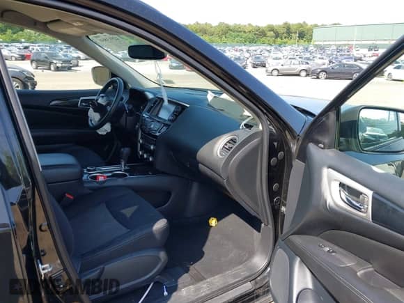 2019 Nissan Pathfinder SL with VIN 5N1DR2MM4KC597313, listed as a IAAI auction lot 42913860 with 238,474 mi miles and . Bid and sale history available at DreamBid. Image 5.