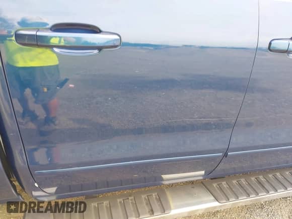 2015 Chevrolet Silverado 1500 LT z VIN 1GCVKREH0FZ343656, wystawiony jako IAAI lot #42694051 z przebiegiem 157 425 mil mil oraz . Historia ofert i sprzedaży dostępna na DreamBid. Obrazek 19.