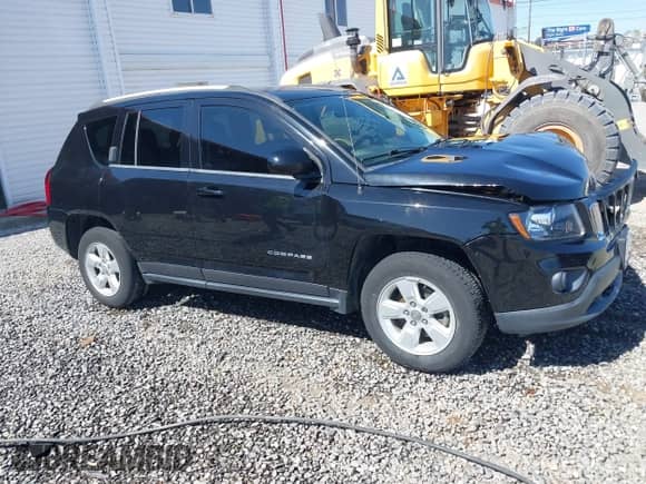 2017 Jeep Compass High Altitude z VIN 1C4NJCEBXHD163046, wystawiony jako IAAI lot #41983669 z przebiegiem 113 668 mil mil oraz . Historia ofert i sprzedaży dostępna na DreamBid. Obrazek 1.