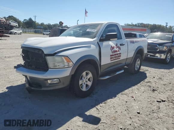 2011 Ram 1500 ST z VIN 3D7JB1EP8BG516640, wystawiony jako Copart lot #76258114 z przebiegiem 242 329 mil mil oraz Szkoda całkowita • Salvage title. Historia ofert i sprzedaży dostępna na DreamBid. Obrazek 1.