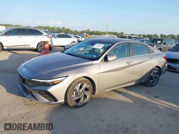 2024 Hyundai Elantra SEL with VIN KMHLS4DG3RU660122, listed as a IAAI auction lot 43001024 with 28,021 mi miles and . Bid and sale history available at DreamBid. Image 17.
