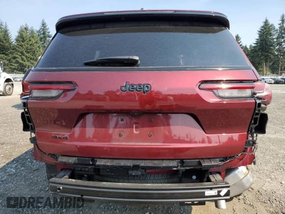 2023 Jeep Grand Cherokee Altitude with VIN 1C4RJKAG7P8879486, listed as a Copart auction lot 71037775 with 7,124 mi miles and Salvage title. Bid and sale history available at DreamBid. Image 6.