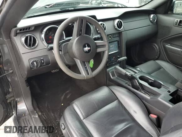 2007 Ford Mustang Deluxe с VIN 1ZVFT80N975234482, выставлен на аукционе Copart как лот 82044485 с пробегом 139 120 миль миль и Списание • Salvage title. История ставок и продаж доступна на DreamBid. Изображение 8.
