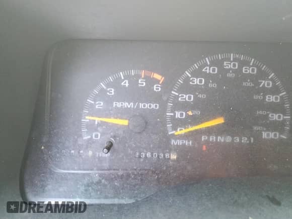 1996 Chevrolet Suburban with VIN 3GNEC16R5TG112647, listed as a Copart auction lot 53081735 with 236,036 mi miles and Salvage title. Bid and sale history available at DreamBid. Image 9.