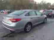 2016 Hyundai Sonata SE с VIN 5NPE24AF1GH305286, выставлен на аукционе IAAI как лот 43438911 с пробегом 88 495 миль миль и . История ставок и продаж доступна на DreamBid. Изображение 4.