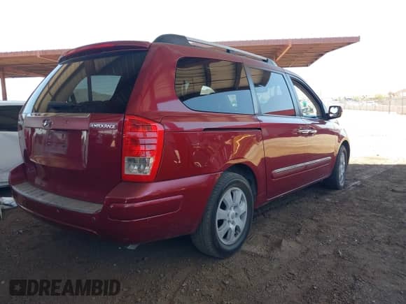 2007 Hyundai Entourage GLS z VIN KNDMC233X76037719, wystawiony jako IAAI lot #42620112 z przebiegiem 209 455 mil mil oraz . Historia ofert i sprzedaży dostępna na DreamBid. Obrazek 4.