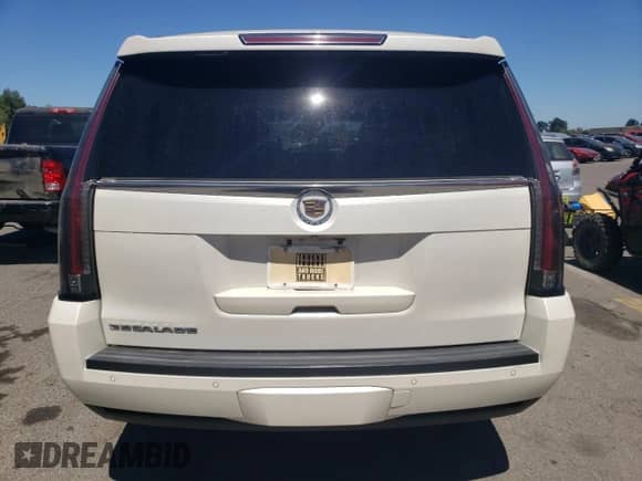 2015 Cadillac Escalade ESV Premium с VIN 1GYS4JKJ2FR267308, выставлен на аукционе Copart как лот 66215895 с пробегом 108 784 миль миль и Списание • Salvage title. История ставок и продаж доступна на DreamBid. Изображение 6.