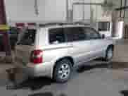 2004 Toyota Highlander with VIN JTEDP21A540011660, listed as a IAAI auction lot 42772109 with 148,191 mi miles and . Bid and sale history available at DreamBid. Image 4.