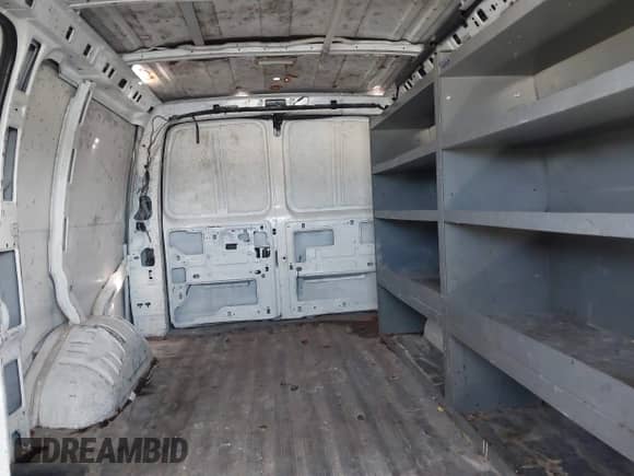 2006 Chevrolet Express Cargo с VIN 1GCFG15X161254451, выставлен на аукционе IAAI как лот 42454429 с пробегом 259 541 миль миль и . История ставок и продаж доступна на DreamBid. Изображение 8.