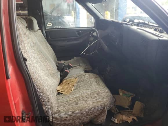1994 Chevrolet S-10 с VIN 1GCCS144XR8183853, выставлен на аукционе Copart как лот 61641845 с пробегом 191 220 миль миль и Списание • Salvage title. История ставок и продаж доступна на DreamBid. Изображение 10.