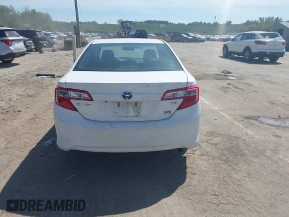 2014 Toyota Camry LE с VIN 4T1BD1FK8EU123925, выставлен на аукционе IAAI как лот 43106331 с пробегом 267 684 миль миль и . История ставок и продаж доступна на DreamBid. Изображение 16.