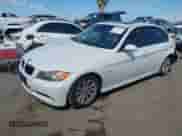 2007 BMW 3 Series 328i z VIN WBAVC53547FZ73971, wystawiony jako IAAI lot #43293178 z przebiegiem 137 616 mil mil oraz . Historia ofert i sprzedaży dostępna na DreamBid. Obrazek 16.