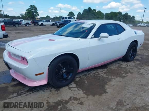 2014 Dodge Challenger SXT с VIN 2C3CDYAG6EH212176, выставлен на аукционе IAAI как лот 43301802 с пробегом 117 954 миль миль и . История ставок и продаж доступна на DreamBid. Изображение 2.