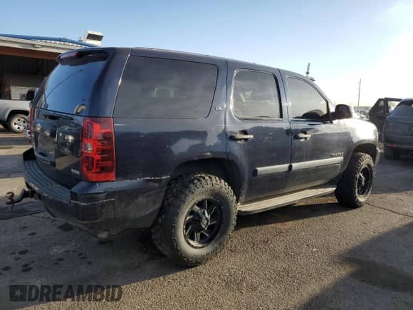 2007 Chevrolet Tahoe LS with VIN 1GNFK13037J321645, listed as a Copart auction lot 48508535 with 255,650 mi miles and Non repairable. Bid and sale history available at DreamBid. Image 3.