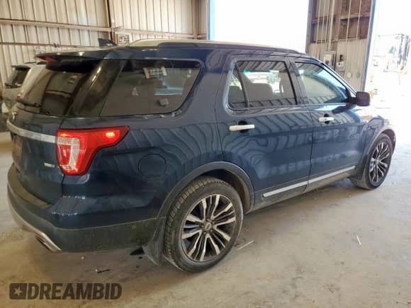 2017 Ford Explorer Platinum с VIN 1FM5K8HTXHGB70166, выставлен на аукционе Copart как лот 67447525 с пробегом 114 152 миль миль и Чистый • Clean title. История ставок и продаж доступна на DreamBid. Изображение 3.
