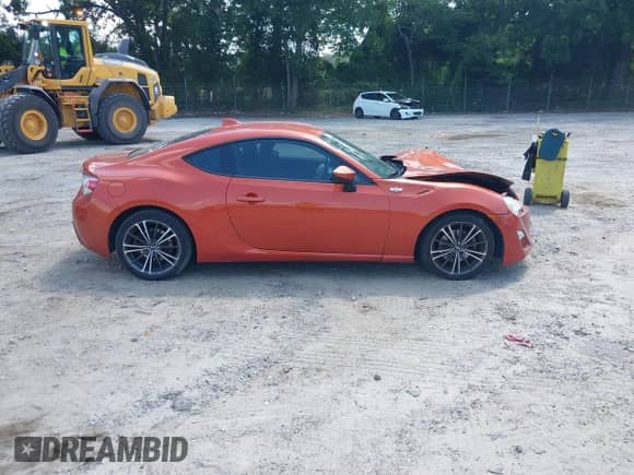 2016 Scion FR-S z VIN JF1ZNAA10G8701483, wystawiony jako IAAI lot #42562898 z przebiegiem 165 514 mil mil oraz . Historia ofert i sprzedaży dostępna na DreamBid. Obrazek 13.